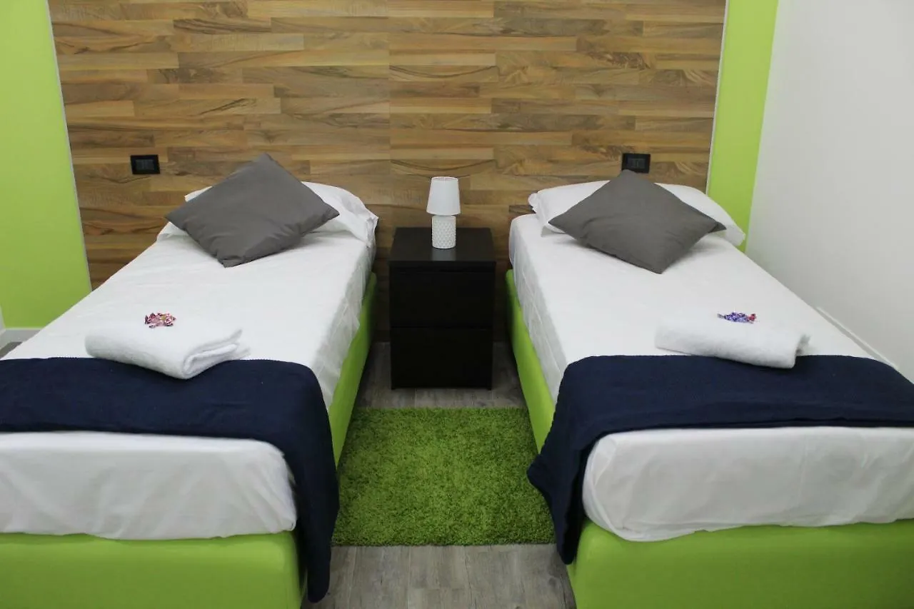 Royalty Rooms & Spa Napels 2*,