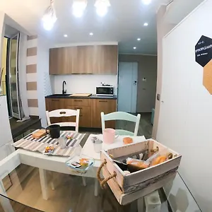 Blumon House Apartment