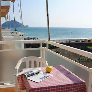 residence-riviera-albenga.hotelitalianriviera.com/